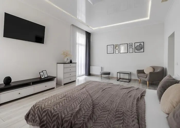 Inshiapartments On Bohdan Khmelnytsky Str Апартаменти Львів