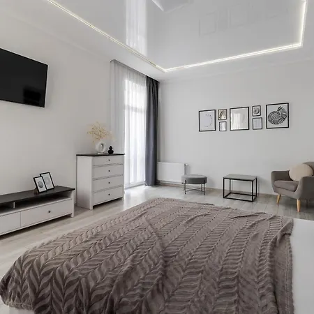 Inshiapartments On Bohdan Khmelnytsky Str Daire Lviv