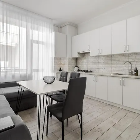 Inshiapartments On Bohdan Khmelnytsky Str Daire Lviv